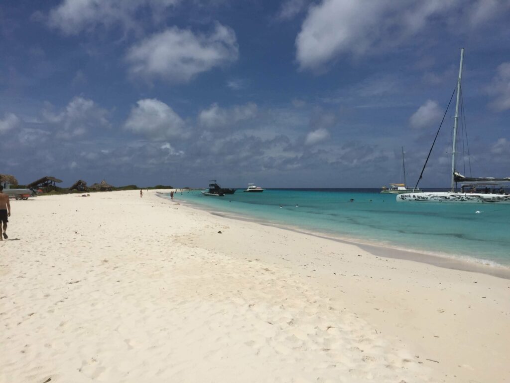 Een boottrip naar Klein Curaçao met BlueFinn Charters