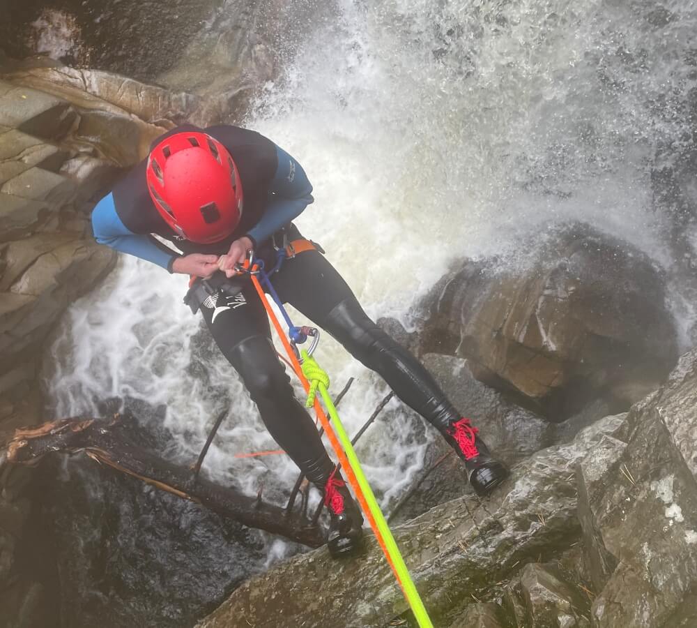 Abseilen tijdens canyoning